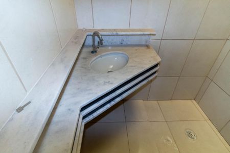 Casa de condomínio para alugar com 141m², 3 quartos e 2 vagas Casa de condomínio para alugar com 141m², 3 quartos e 2 vagasBanheiro 2