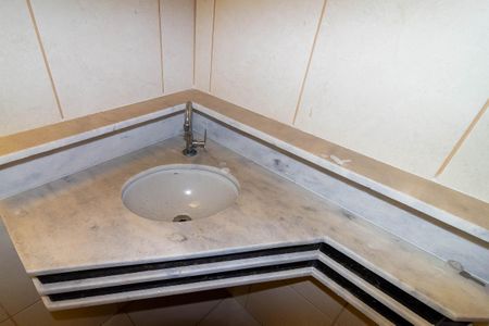 Casa de condomínio para alugar com 141m², 3 quartos e 2 vagas Casa de condomínio para alugar com 141m², 3 quartos e 2 vagasBanheiro 2