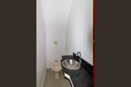 Casa de condomínio para alugar com 141m², 3 quartos e 2 vagas Casa de condomínio para alugar com 141m², 3 quartos e 2 vagasLavabo