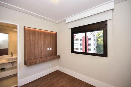 Apartamento à venda com 143m², 3 quartos e 2 vagasSuíte 2