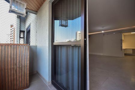 Apartamento à venda com 143m², 3 quartos e 2 vagasVaranda