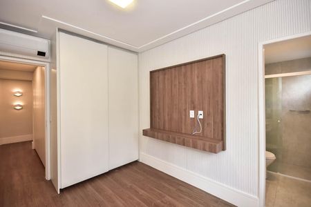 Apartamento à venda com 143m², 3 quartos e 2 vagasSuíte 1