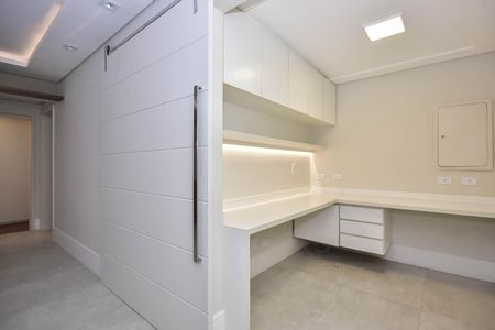 Apartamento à venda com 143m², 3 quartos e 2 vagasEscritório