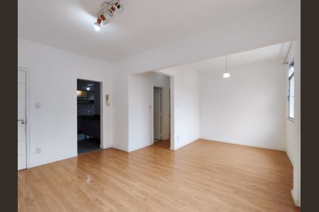 Sala de apartamento para alugar com 2 quartos, 54m² em Vila Isabel, Rio de Janeiro