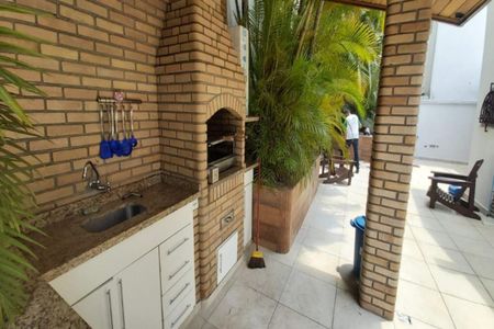 Casa à venda com 600m², 4 quartos e 6 vagas Casa à venda com 600m², 4 quartos e 6 vagasFoto 24