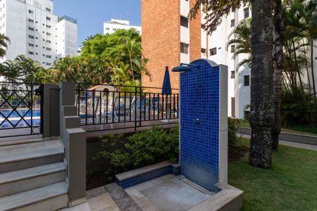 Apartamento à venda com 100m², 3 quartos e 2 vagasÁrea comum - Piscina