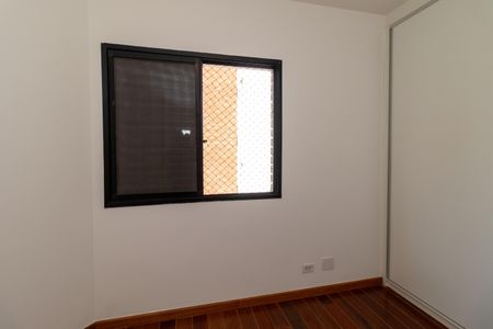 Apartamento à venda com 100m², 3 quartos e 2 vagasQuarto 2