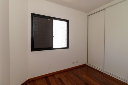 Apartamento à venda com 100m², 3 quartos e 2 vagasQuarto 2