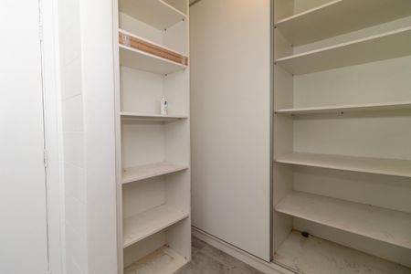 Apartamento à venda com 100m², 3 quartos e 2 vagasQuarto de Serviço
