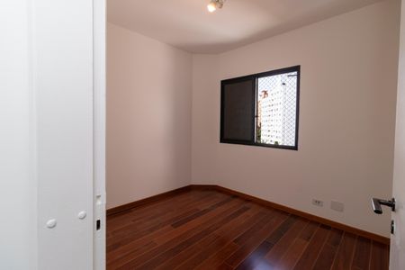 Apartamento à venda com 100m², 3 quartos e 2 vagasQuarto 2