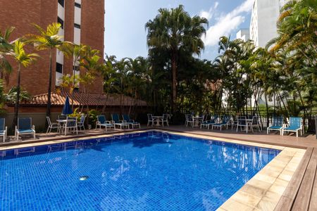 Apartamento à venda com 100m², 3 quartos e 2 vagasÁrea comum - Piscina