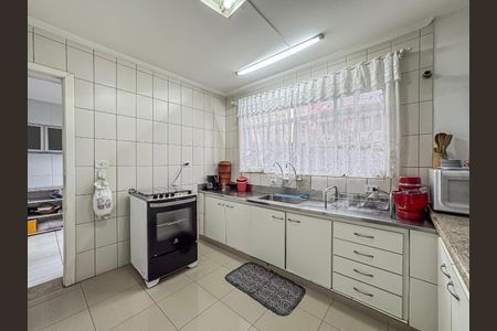 Casa à venda com 130m², 3 quartos e 4 vagas