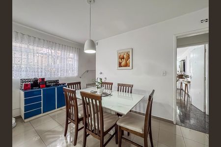 Casa à venda com 130m², 3 quartos e 4 vagas