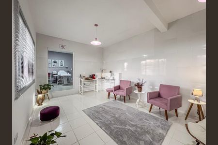 Casa à venda com 130m², 3 quartos e 4 vagas