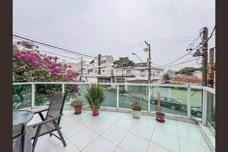 Casa à venda com 130m², 3 quartos e 4 vagas