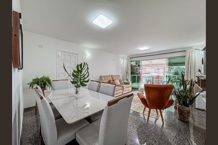 Casa à venda com 130m², 3 quartos e 4 vagas
