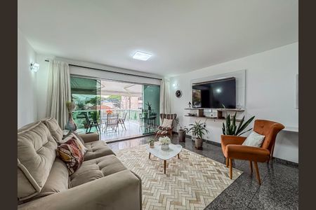 Casa à venda com 130m², 3 quartos e 4 vagas