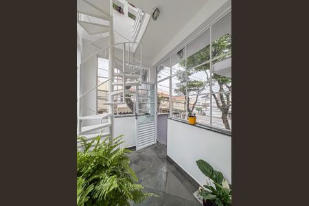 Casa à venda com 130m², 3 quartos e 4 vagas