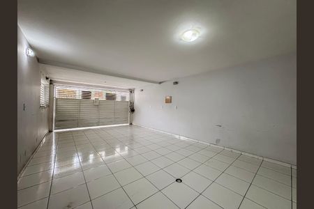 Casa à venda com 130m², 3 quartos e 4 vagas
