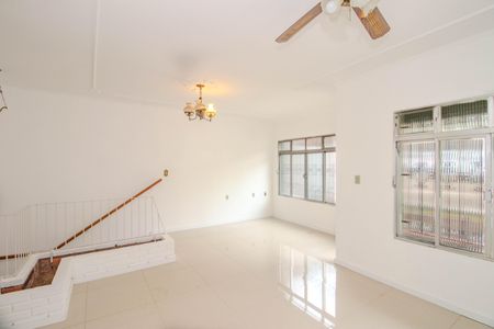 Sala de casa à venda com 3 quartos, 240m² em Jardim Floresta, Porto Alegre