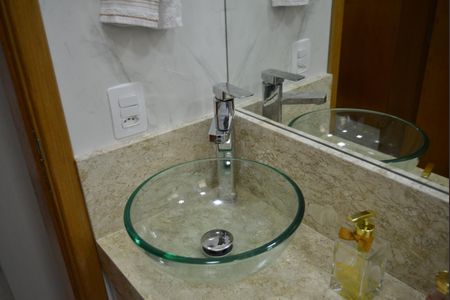 Apartamento à venda com 104m², 2 quartos e 2 vagasBanheiro da Suíte