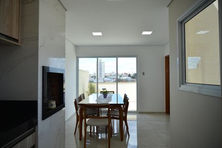 Apartamento à venda com 104m², 2 quartos e 2 vagasCozinha