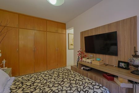 Apartamento à venda com 220m², 4 quartos e 2 vagasSuíte