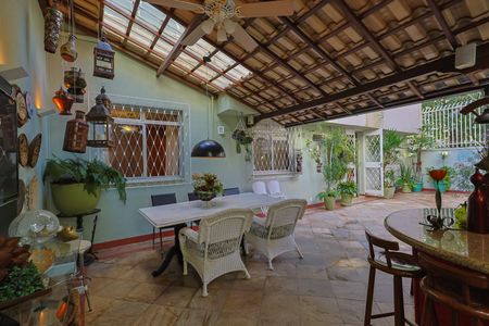 Apartamento à venda com 220m², 4 quartos e 2 vagasÁrea Gourmet