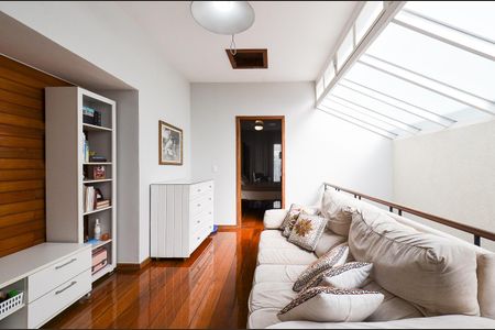 Casa à venda com 320m², 6 quartos e 5 vagasSala 2° pavimento