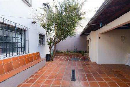 Casa à venda com 320m², 6 quartos e 5 vagasÁrea externa
