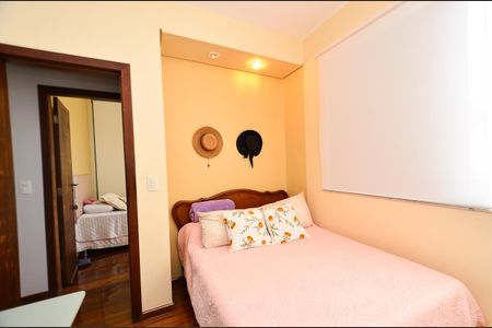 Casa à venda com 320m², 6 quartos e 5 vagasSemi Suite 2