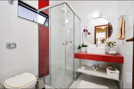 Casa à venda com 320m², 6 quartos e 5 vagasBanheiro Social