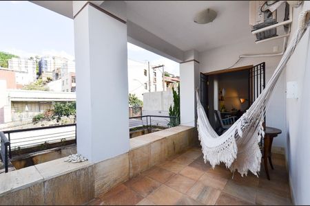 Casa à venda com 320m², 6 quartos e 5 vagasVaranda Suite
