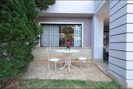 Casa à venda com 320m², 6 quartos e 5 vagasJardim