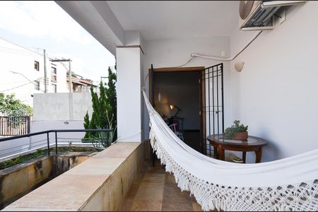 Casa à venda com 320m², 6 quartos e 5 vagasVaranda Suite