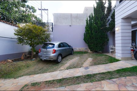 Casa à venda com 320m², 6 quartos e 5 vagasGaragem