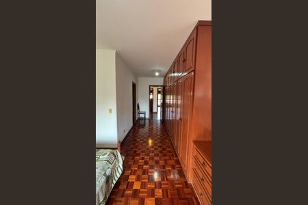 Apartamento à venda com 140m², 3 quartos e 2 vagas Apartamento à venda com 140m², 3 quartos e 2 vagasSuite