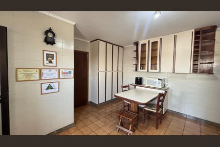 Apartamento à venda com 140m², 3 quartos e 2 vagas Apartamento à venda com 140m², 3 quartos e 2 vagasCozinha