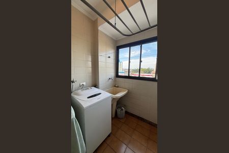 Apartamento à venda com 140m², 3 quartos e 2 vagas Apartamento à venda com 140m², 3 quartos e 2 vagasÁrea de Serviço