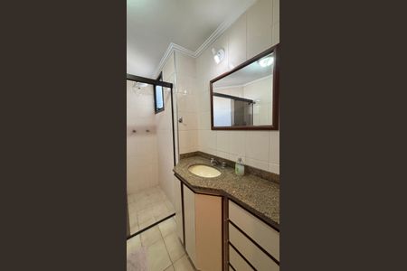 Apartamento à venda com 140m², 3 quartos e 2 vagas Apartamento à venda com 140m², 3 quartos e 2 vagasBanheiro