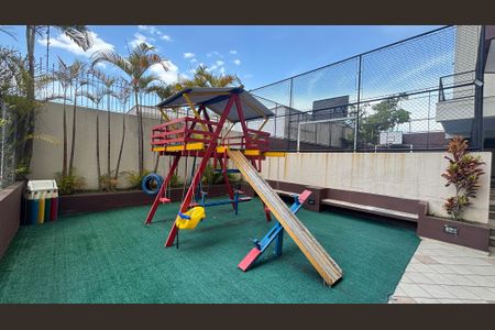 Apartamento à venda com 140m², 3 quartos e 2 vagas Apartamento à venda com 140m², 3 quartos e 2 vagasPlayground