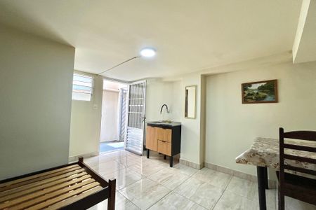 Sala/Quarto de casa para alugar com 1 quarto, 15m² em Vila da Saúde, São Paulo