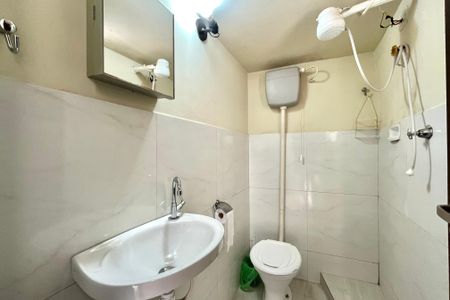 Banheiro de casa para alugar com 1 quarto, 15m² em Vila da Saúde, São Paulo