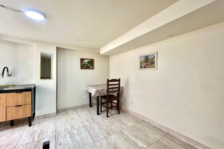 Sala/Quarto de casa para alugar com 1 quarto, 15m² em Vila da Saúde, São Paulo