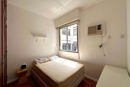 Quarto 2 de apartamento para alugar com 2 quartos, 53m² em Laranjeiras, Rio de Janeiro