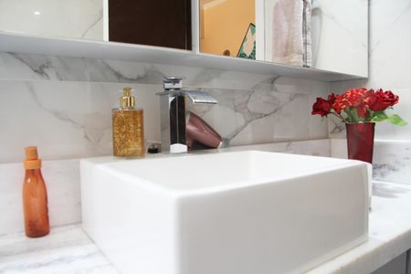 Casa para alugar com 170m², 4 quartos e 2 vagasBanheiro Social