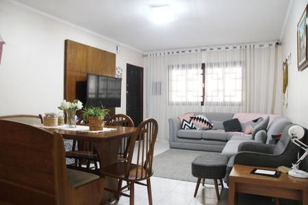 Casa para alugar com 170m², 4 quartos e 2 vagasSala