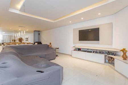 Sala de casa à venda com 3 quartos, 150m² em Vila Gumercindo, São Paulo