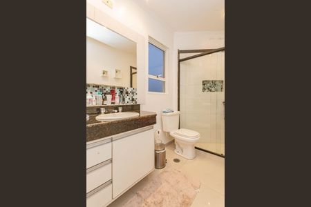 Casa à venda com 150m², 3 quartos e 3 vagasBanheiro da Suíte 1