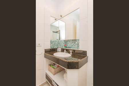 Casa à venda com 150m², 3 quartos e 3 vagasBanheiro da Suíte 2